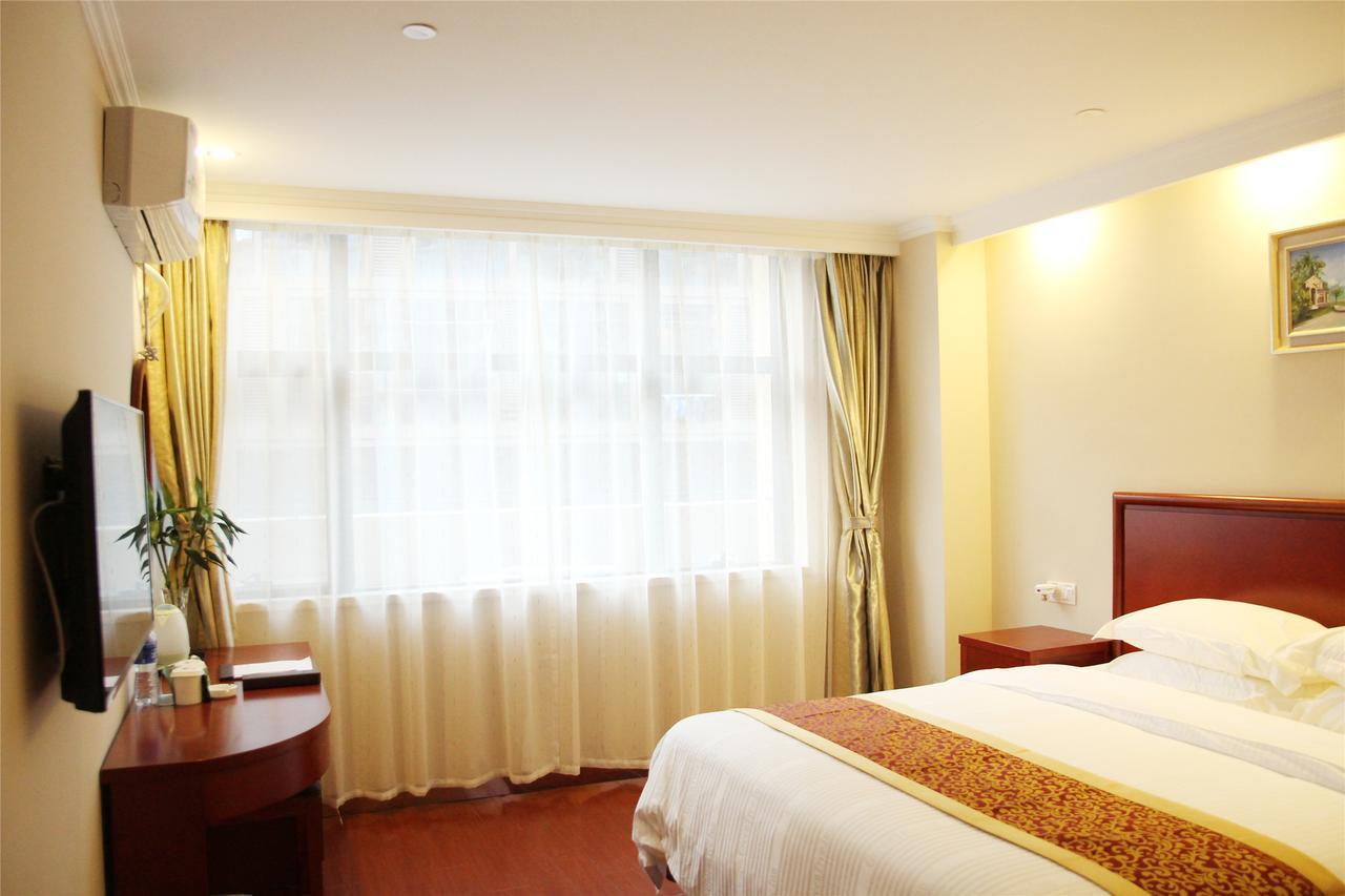 Greentree Inn Shanghai Minhang Jiaoda Dongchuan Road Shell Hotel