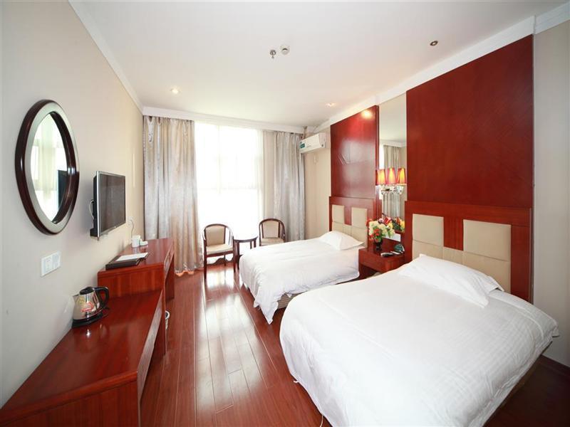 Hotel Greentree Minhang Jiaoda Dongchuan Road Shell 3*