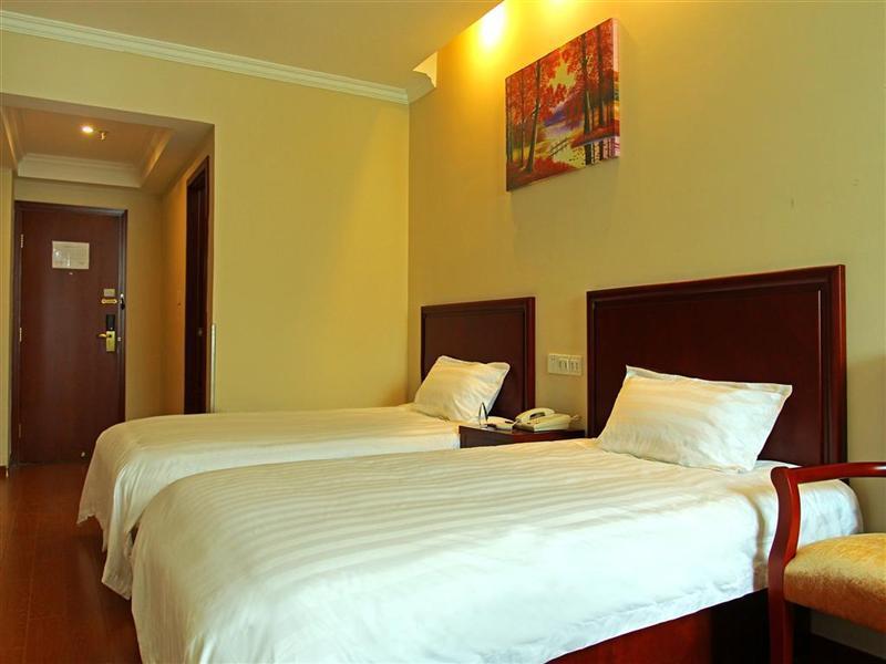 Greentree Minhang Jiaoda Dongchuan Road Shell Hotel 3*