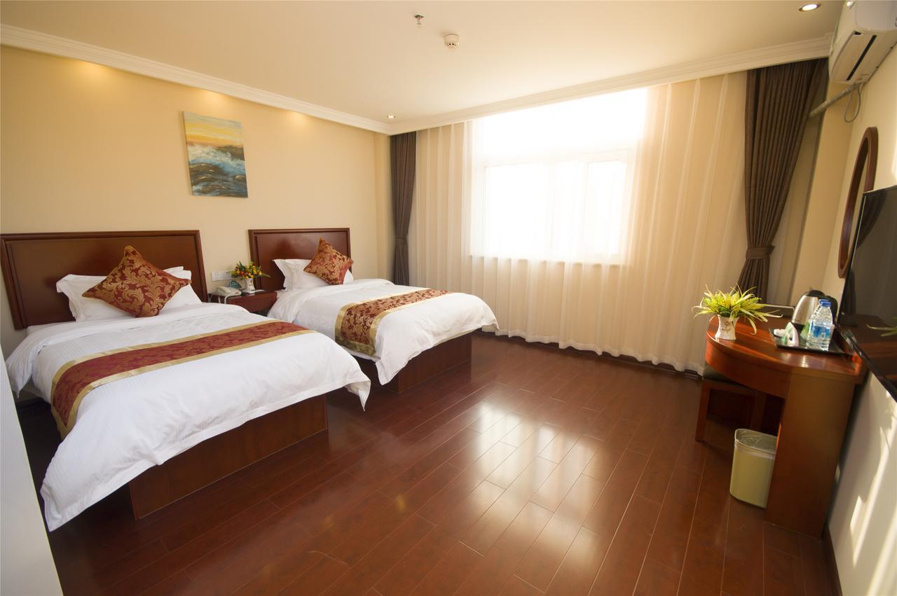 Greentree Minhang Jiaoda Dongchuan Road Shell 3*