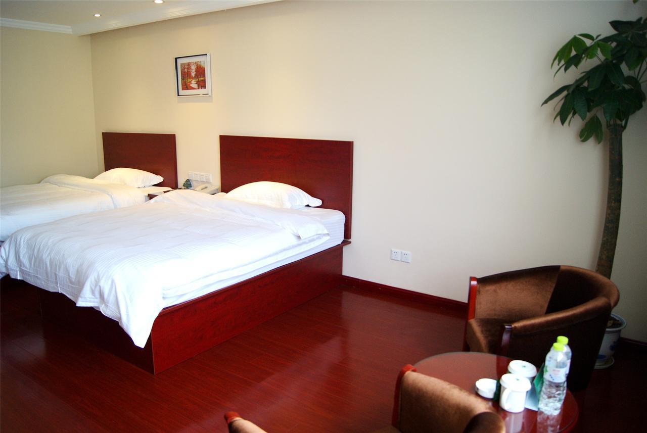 Greentree Minhang Jiaoda Dongchuan Road Shell Hotel